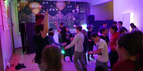 Powiększ grafikę: dyskoteka-669933.jpg