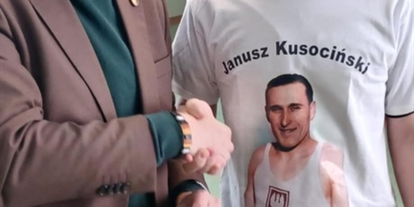 Powiększ grafikę: dzien-otwarty-pasja-talent-i-sportowa-energia-676411.jpg