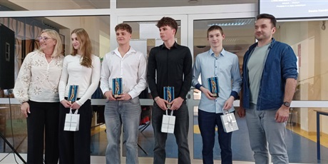 Powiększ grafikę: Gala UKS "Żabianka" Gdańsk. 15 lat sekcji pływania w ZSSiMS Gala UKS "Żabianka" Gdańsk. 15 lat sekcji pływania w ZSSiMS 