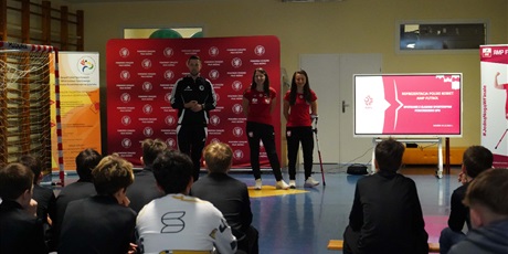 Powiększ grafikę: Spotkanie z reprezentantkami Polski w Amp futbolu