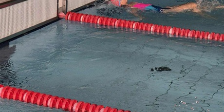 Powiększ grafikę: Jesienny sprawdzian pływacki dla uczniów klasy 1 a