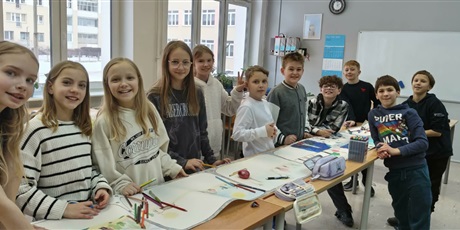 Powiększ grafikę: kilkumetrowy-komiks-676107.jpg