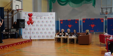 Powiększ grafikę: konkursu-milosc-w-poezji-i-muzyce-roznych-narodow-673761.jpg