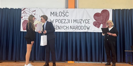 Powiększ grafikę: konkursu-milosc-w-poezji-i-muzyce-roznych-narodow-673816.jpg