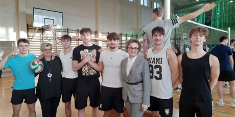 Powiększ grafikę: Mikołajkowy Turniej Piłki Siatkowej 