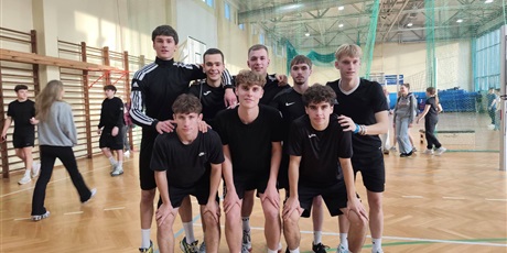 Powiększ grafikę: Mikołajkowy Turniej Piłki Siatkowej 