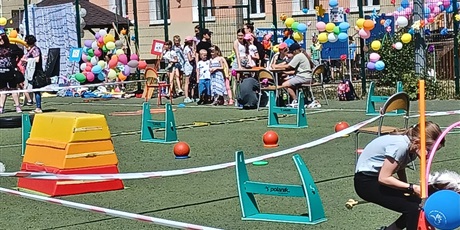 Powiększ grafikę: miniolimpiada-dzieci-dzieciom-447286.jpg