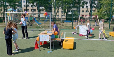 Powiększ grafikę: miniolimpiada-dzieci-dzieciom-447289.jpg