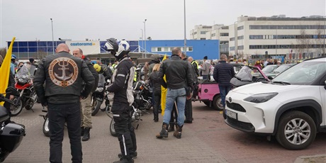 Powiększ grafikę: pola-nadziei-2025-pomagamy-juz-10-lat-603018.jpg