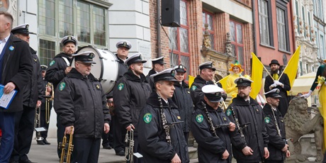 Powiększ grafikę: pola-nadziei-2025-pomagamy-juz-10-lat-603118.jpg