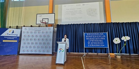 Powiększ grafikę: Regionalna konferencja warsztatowa „eTwinning w synergii z Erasmus+ dla kreatywnych dyrektorów i nauczycieli” 