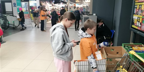 Powiększ grafikę: Świąteczna Zbiórka Żywności dla Banku Żywności w Trójmieście 