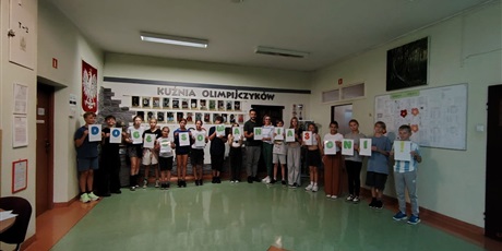 Powiększ grafikę: szczesliwa-13-zaczynamy-glosowanie-637769.jpg