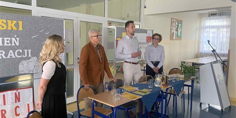 Powiększ grafikę: Tydzień Demokracji w ZSSiMS 