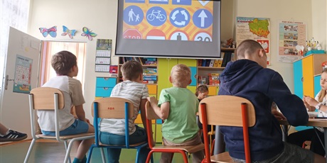 Powiększ grafikę: Tydzień dla bezpieczeństwa dzień 4 - bezpieczeństwo pieszych i rowerzystów