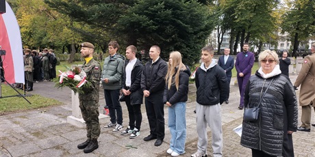 Powiększ grafikę: W hołdzie 38 obrońców Poczty Polskiej w Gdańsku 