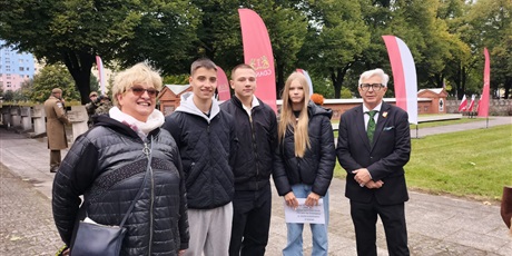 Powiększ grafikę: W hołdzie 38 obrońców Poczty Polskiej w Gdańsku 