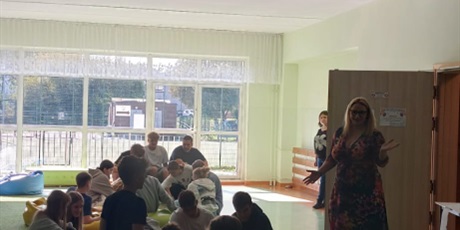 Powiększ grafikę: w-zeszlym-tygodniu-w-naszej-szkole-odbyly-sie-zajecia-z-okazji-tygodnia-szczescia-pod-haslem-ciekawi-siebie-ciekawi-swiata-ponizej-fotorelacja-558192.jpg