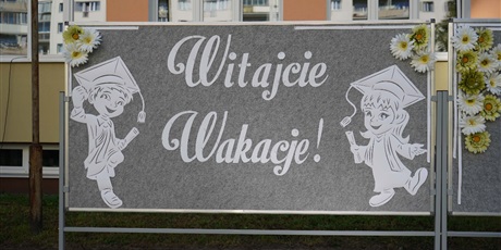 Powiększ grafikę: witajcie-wakacje-705318.jpg