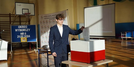 Powiększ grafikę: wybory-do-mlodziezowej-rady-miasta-gdanska-507967.jpg