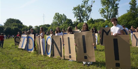 Powiększ grafikę: wybudujmy-razem-stadion-637081.jpg