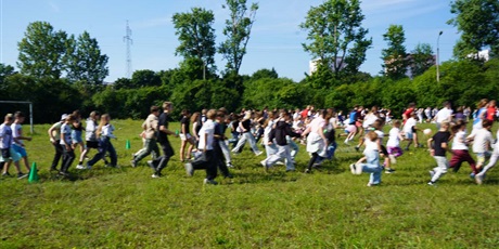 Powiększ grafikę: wybudujmy-razem-stadion-637094.jpg