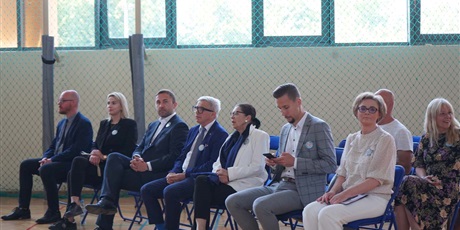 Powiększ grafikę: zaczynamy-miniolimpiade-dzieci-dzieciom-446924.jpg