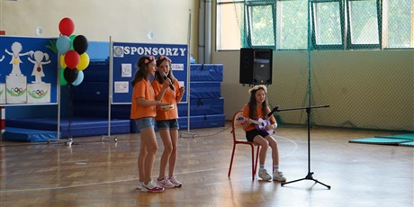 Powiększ grafikę: zaczynamy-miniolimpiade-dzieci-dzieciom-446940.jpg
