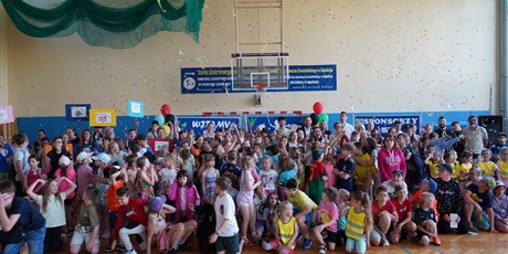 Powiększ grafikę: zaczynamy-miniolimpiade-dzieci-dzieciom-446951.jpg