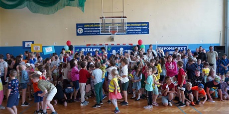 Powiększ grafikę: zaczynamy-miniolimpiade-dzieci-dzieciom-446954.jpg
