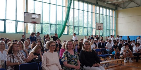 Powiększ grafikę: zakonczenie-roku-szkolnego-454841.jpg