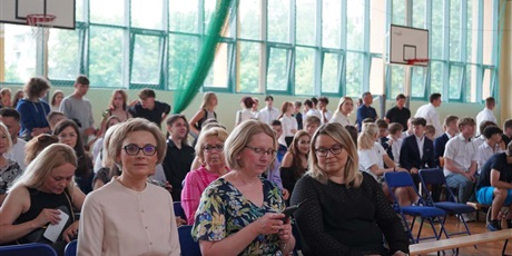 Powiększ grafikę: zakonczenie-roku-szkolnego-454842.jpg