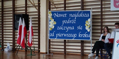 Powiększ grafikę: zakonczenie-roku-szkolnego-454848.jpg