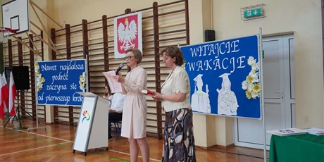 Powiększ grafikę: zakonczenie-roku-szkolnego-454851.jpg