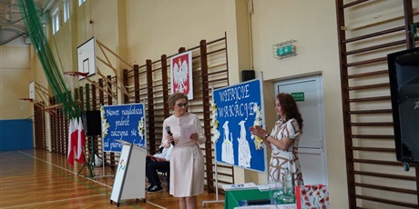 Powiększ grafikę: zakonczenie-roku-szkolnego-454853.jpg