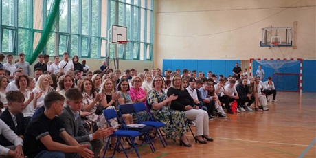 Powiększ grafikę: zakonczenie-roku-szkolnego-454857.jpg