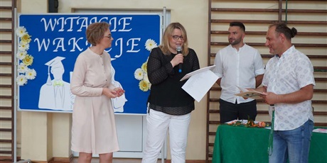 Powiększ grafikę: zakonczenie-roku-szkolnego-454874.jpg