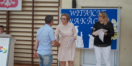 Powiększ grafikę: zakonczenie-roku-szkolnego-454875.jpg