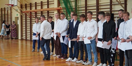 Powiększ grafikę: zakonczenie-roku-szkolnego-454887.jpg