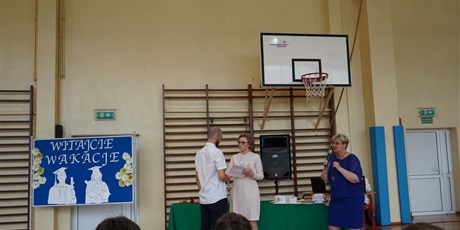 Powiększ grafikę: zakonczenie-roku-szkolnego-454895.jpg