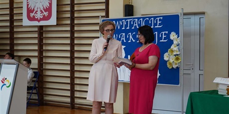 Powiększ grafikę: zakonczenie-roku-szkolnego-454940.jpg